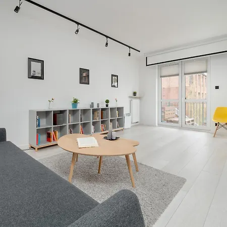 Bright With Balcony Close To The Poniatowski Park By Renters Łódź