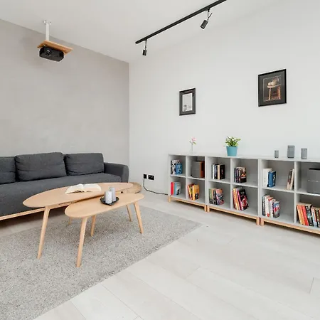 Apartment Bright With Balcony Close To The Poniatowski Park By Renters