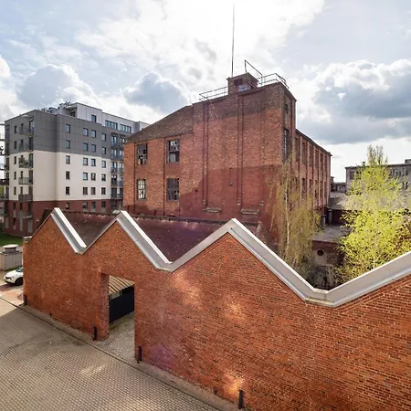 Bright With Balcony Close To The Poniatowski Park By Renters Appartamento Łódź