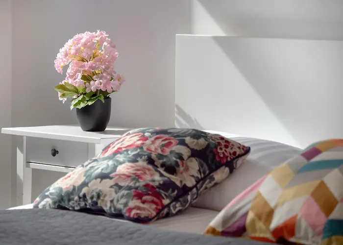 Bright With Balcony Close To The Poniatowski Park By Renters Апартаменты Лодзь