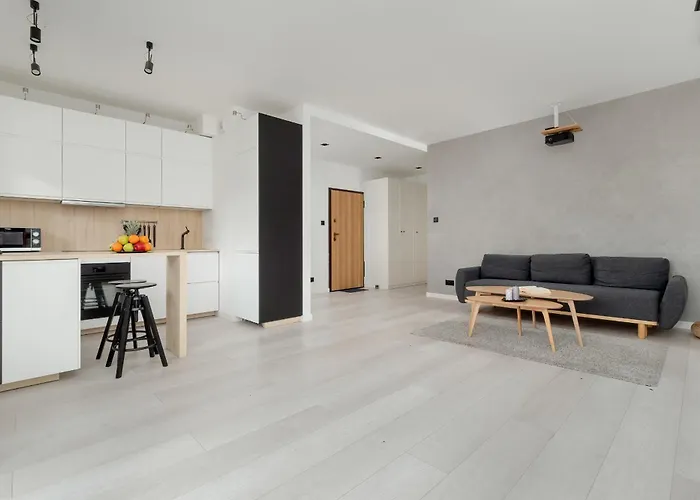 Апартаменты Bright With Balcony Close To The Poniatowski Park By Renters