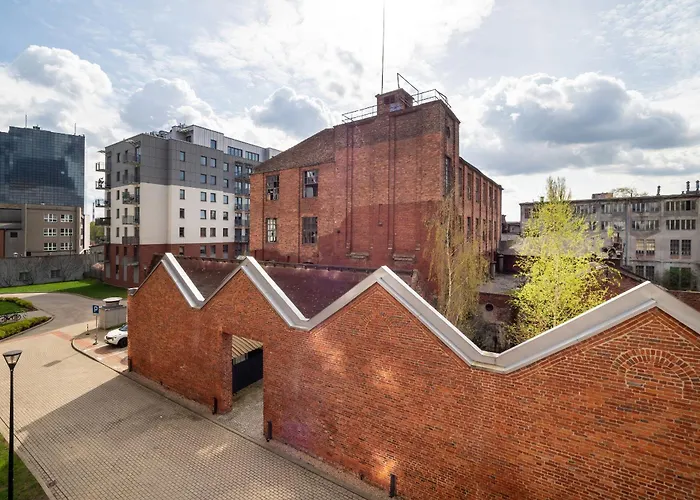 Bright With Balcony Close To The Poniatowski Park By Renters Апартаменты Лодзь
